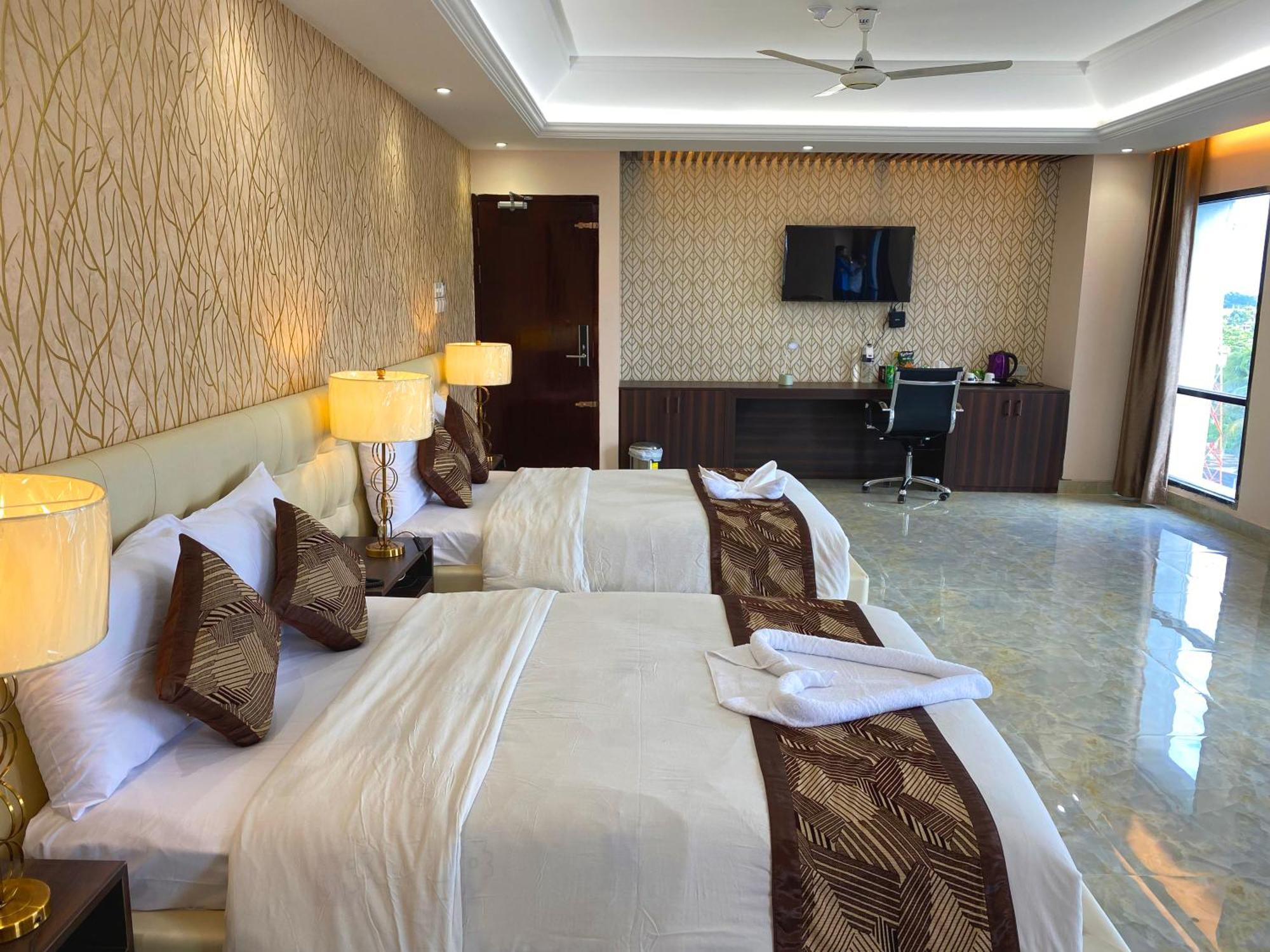 Hotel Valentino Noakhali エクステリア 写真