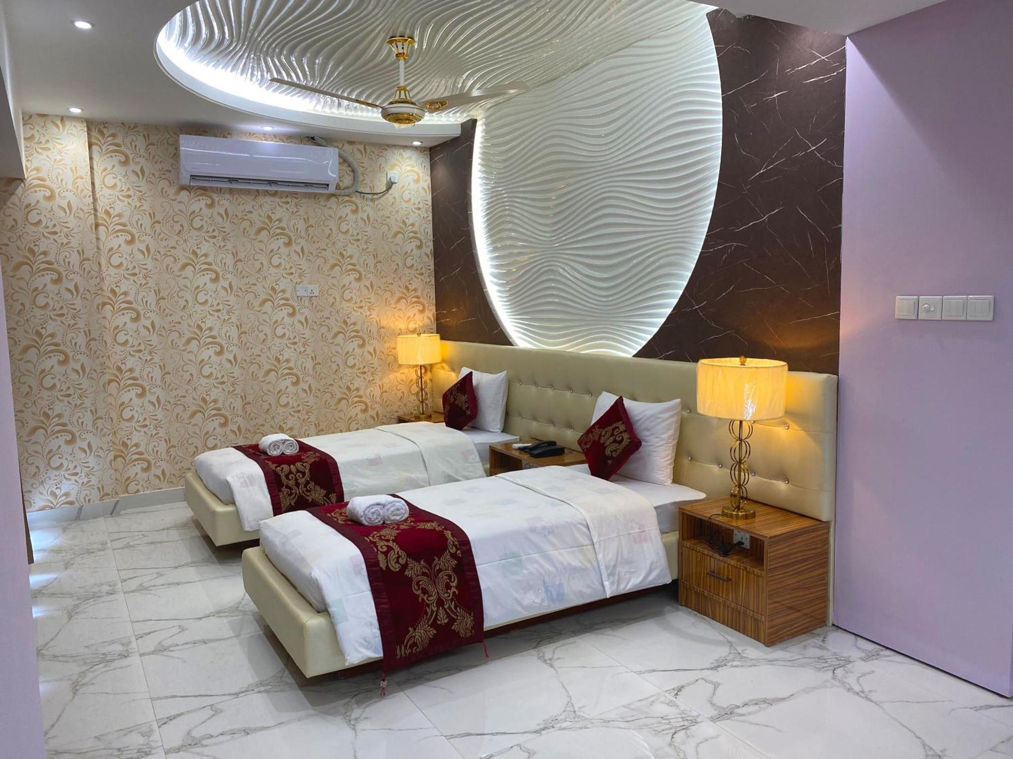 Hotel Valentino Noakhali エクステリア 写真