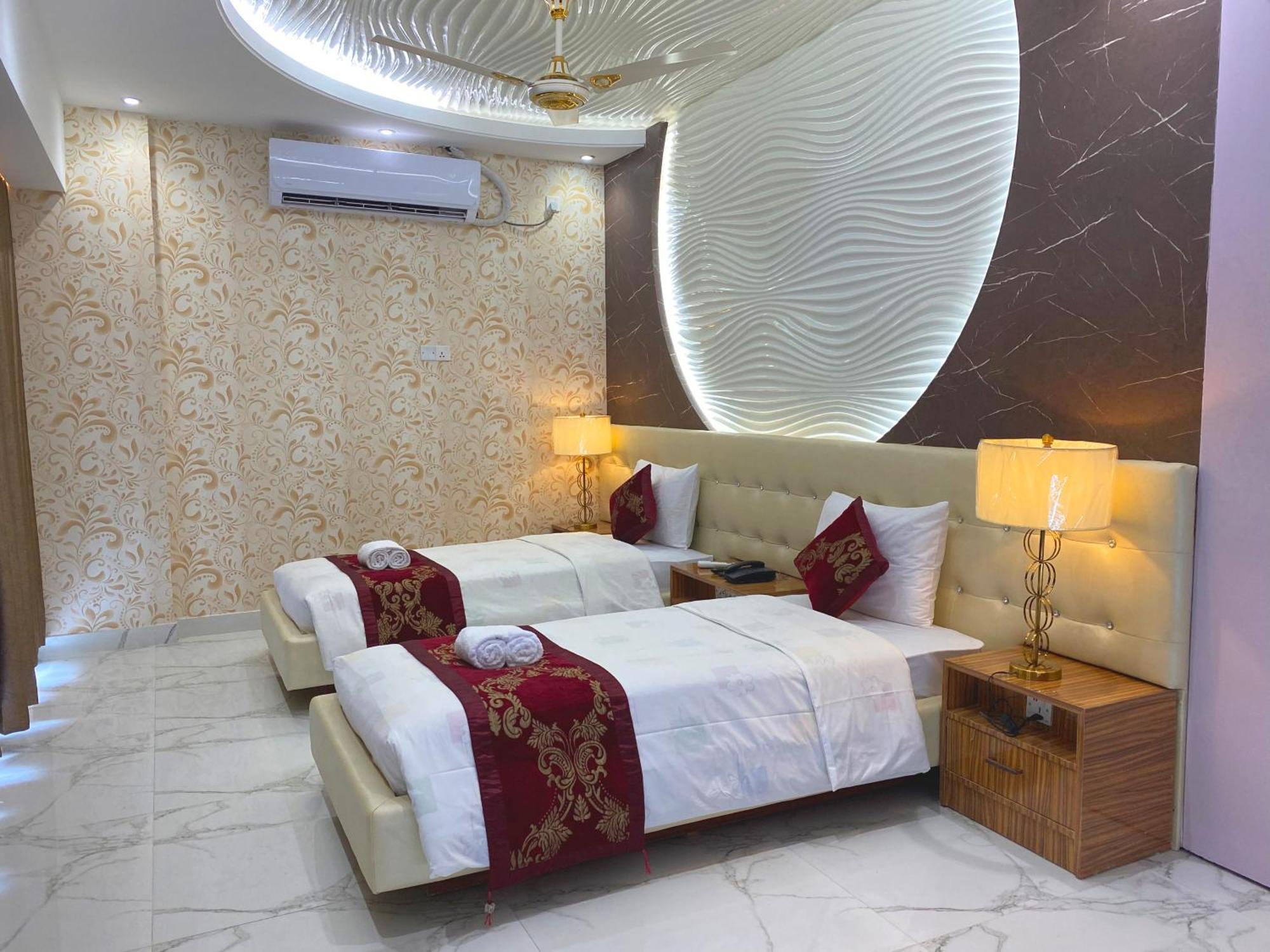 Hotel Valentino Noakhali エクステリア 写真