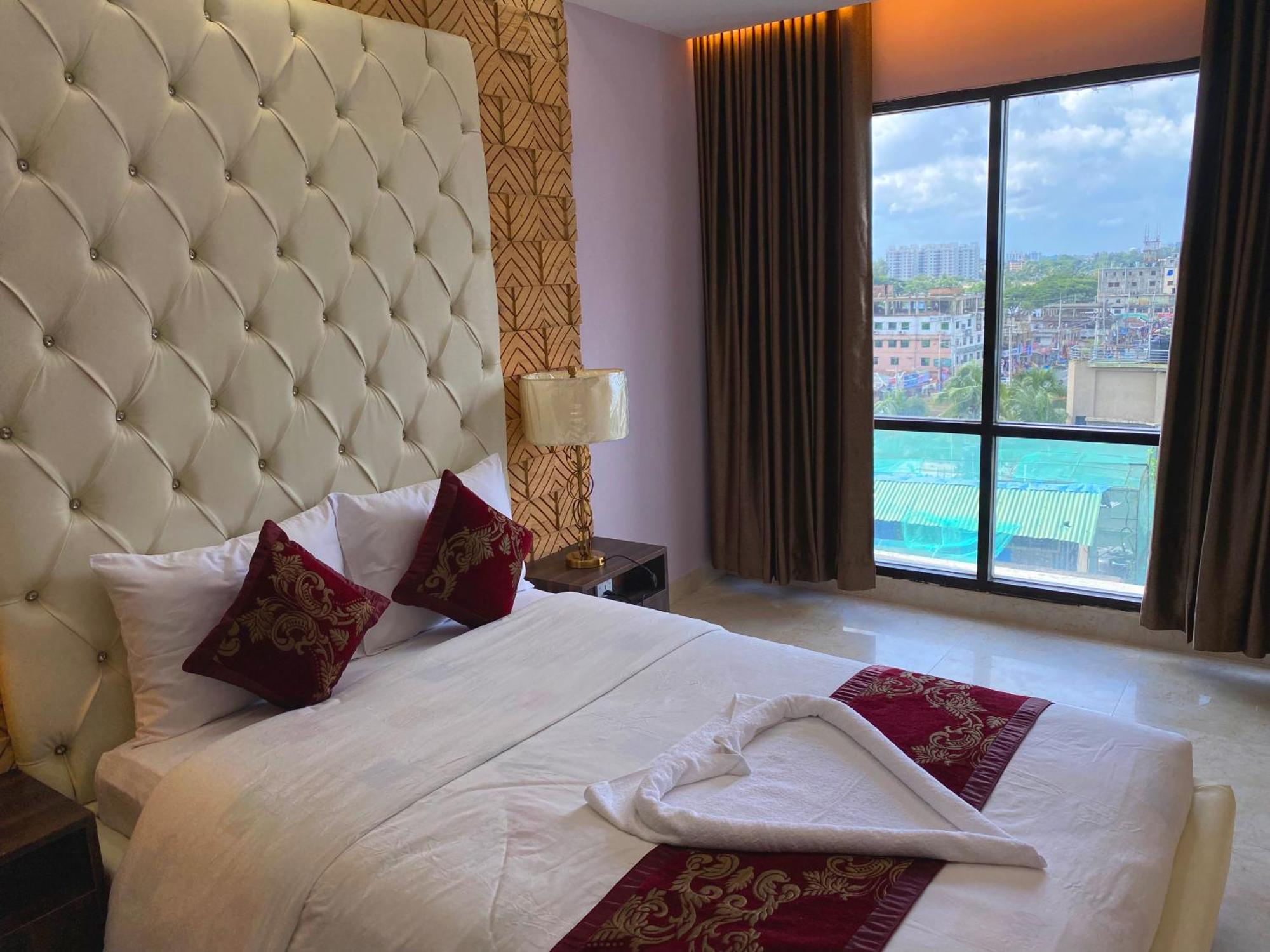 Hotel Valentino Noakhali エクステリア 写真