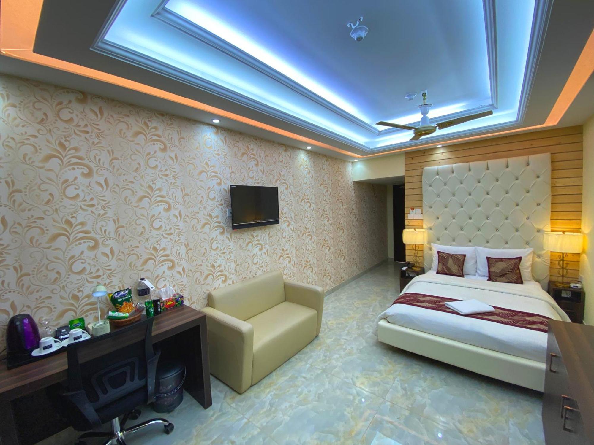 Hotel Valentino Noakhali エクステリア 写真