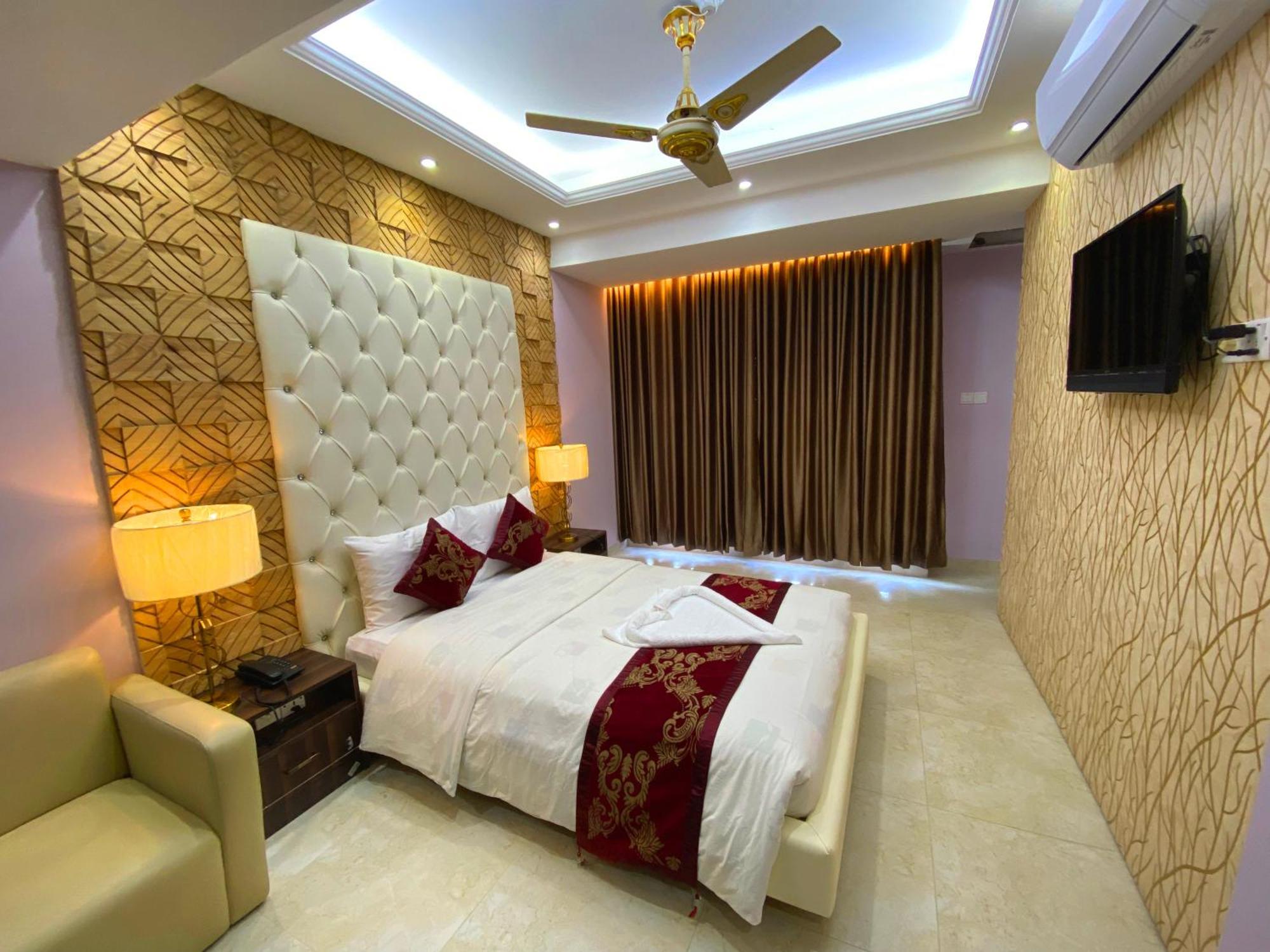 Hotel Valentino Noakhali エクステリア 写真